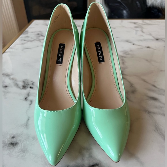 Nine West Trendz Pointed Toe Pump Heels Women's Neon Pistachio Color - Size 8.5 - Picture 3 of 15